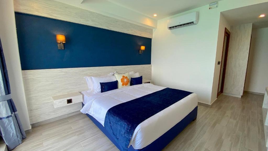 هتل کانی پالم بیچ